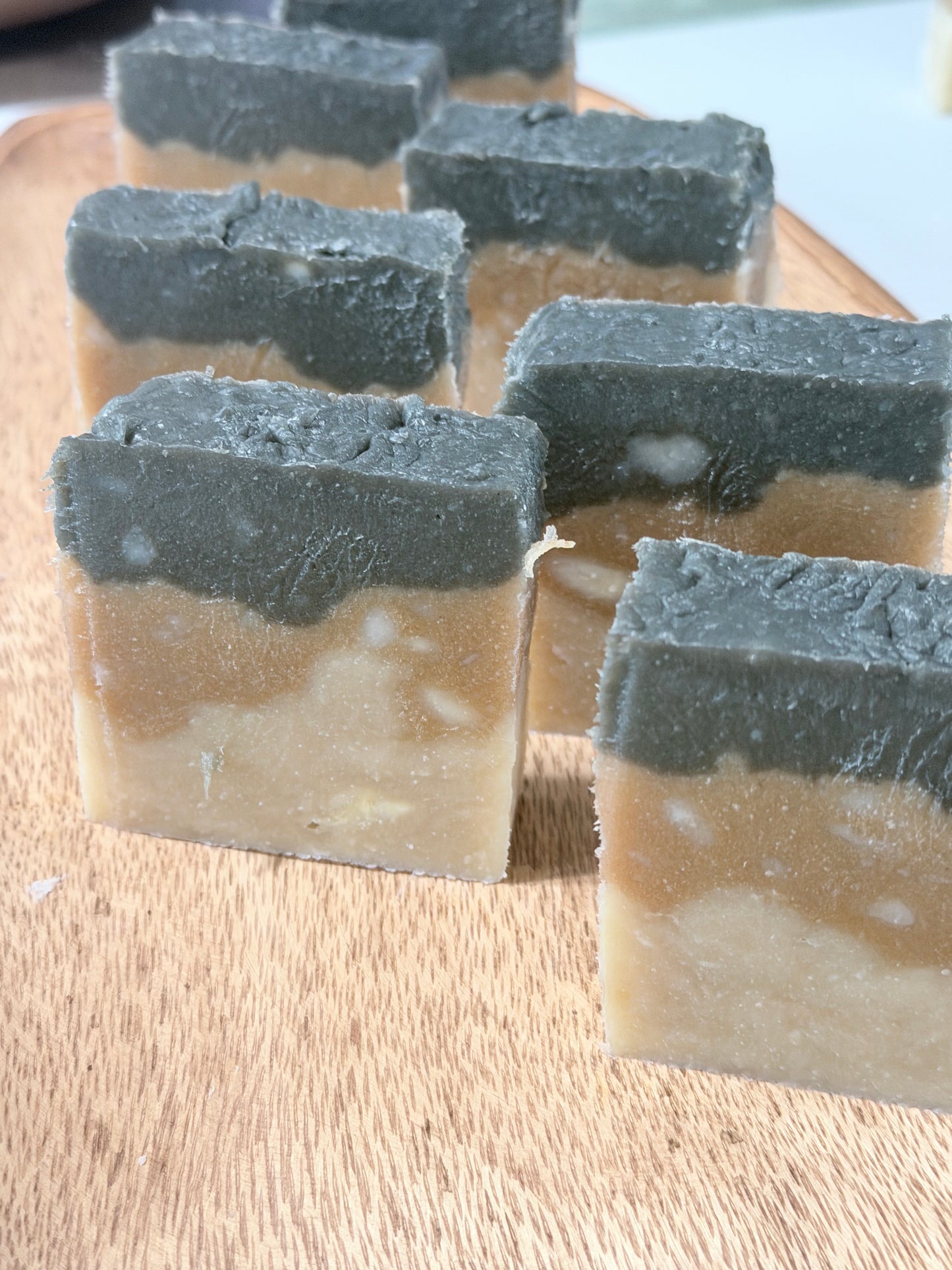King’s Quiet Strength – Warm Sandalwood Luxury Soap (For Soft, Balanced Skin)